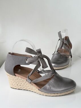 Vionic Kaitlyn espadrille wedge lace up metallic silver pewter leather size 9